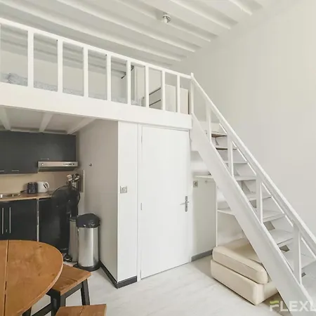 Charming In The 4th District Of Apartment *